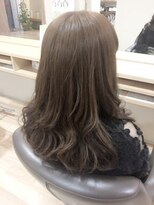 アカラ ヘアー akala hair ゆるふわモテロング