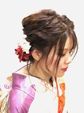 アヤジン Ayajn アップアレンジ