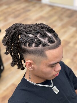 ミスタージャミロバルベアリア(MR.JAMIRO barbearia) skinfade & blaze hair