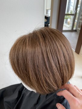 アイコニック 長久手店(ICONIQ) 白髪ぼかし/くすみブラウン