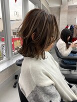 イキ 表参道(iki omotesando)&nbsp;モード/無造作ウェーブ/大人ガーリー[表参道駅]