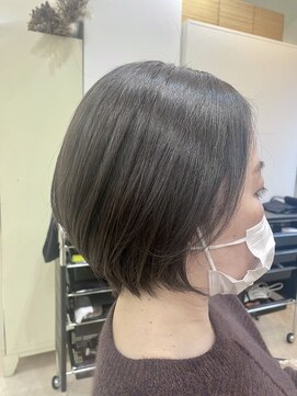 リブレ(LIBRE+hp) 大人ショートボブ