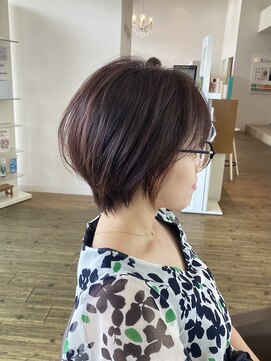 コワファースト 別府 ボルドー×ショートスタイル