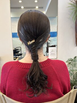 オルガ ヘアアンドメイク(Oluga hair&make) タイトポニー