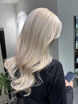シエラ 南船場(CIERA.)&nbsp;バレイヤージュハイライトイメチェンホワイトブロンド美髪
