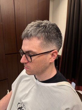 バーバーリング メソッド(BARBERING METHOD) フェードスタイル