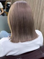 イリ 大阪(ili)&nbsp;ハイライトカラー/ミルクティーベージュ/レイヤーカット