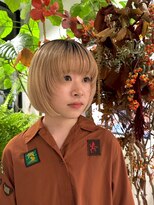 ラーサ(LaHzA) 大人ショートボブ前下がりショートボブ前下がりボブひし形ボブ