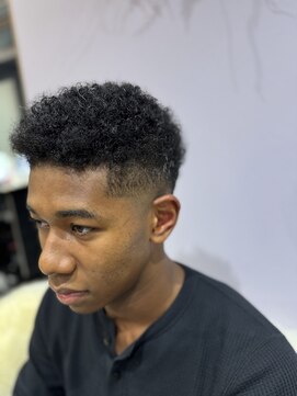 ニード(NEED) メンズ10代20代30代40代5050代フェードカット