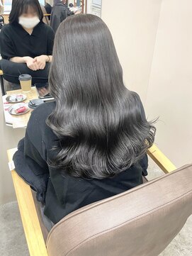 ノイ(noii) オリーブグレージュ/透明感/暗髪/名古屋/栄/伏見/丸の内