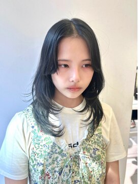 ネオリーブウリ 二子玉川店(Neolive uri) ミディアムヘア暗めカラーデザインカラーフェイスフレーミング