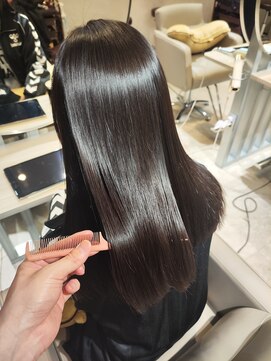 エンドット(en.) 髪質改善ストレート 担当寺尾