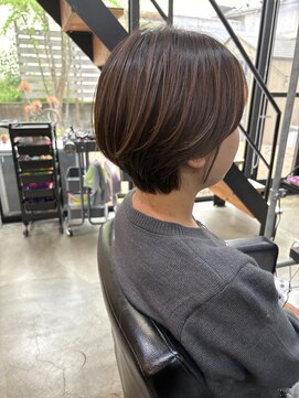 ルームスヘアー(Rooms Hair) 伸びても崩れないショートカット