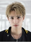 ハイライトミルクティーベージュツーブロックメンズマッシュ