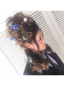 レフア(Lehua) 卒業式ヘア 盛ハーフアップ