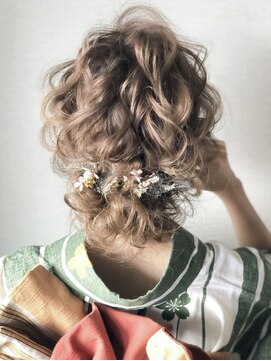 ヘアメイクサロンシャルメ(Hair Make Salon CHARMER) 浴衣ヘア☆王道シニヨンスタイル☆ドライフラワー