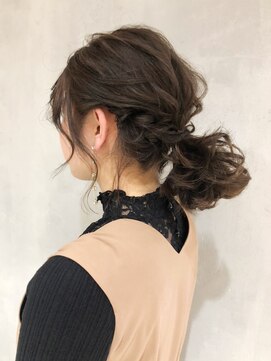 アルバム 新宿(ALBUM SHINJUKU) カジュアルポニーアレンジ_アッシュブラウン_ba260791