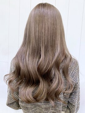 アイティー バイ アルバム 中野店(IT by ALBUM) ホワイトミルクティー_くびれミディイヤリングカラー_ba320061