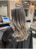 バレイヤージュ、ハイライト、レイヤーロング、グレーベージュ
