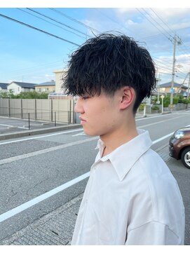 マジック(Magic) マッシュベースのツイストスパイラルパーマ