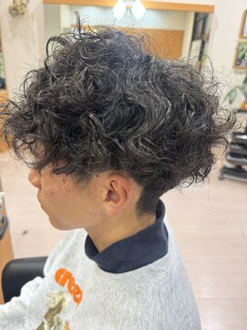 シャンプーボーイ ヒノ(SHAMPOO BOY Hino) カーリーパーマ