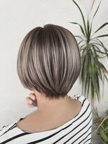 ヴィフ 大船(VIF)&nbsp;バレイヤージュ/ハイライト/ダブルカラー/ケアブリーチ/ボブ