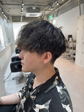 イロ(ilo.) ツイストスパイラルパーマ