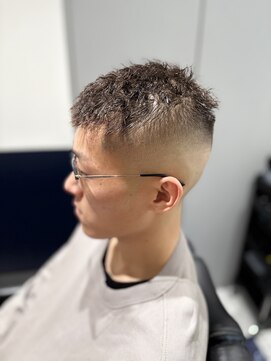 リバティシェアバーバー 銀座(LIBERTY SHARE BARBER) 極短ツイストクロップハイフェード
