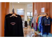 ミュウ(MIU)の雰囲気（広々とした店内で雑誌も多数ご用意♪）