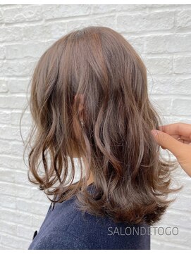 サロン ド トーゴ(Salon de togo) ふんわり波ウェーブミディ☆★☆