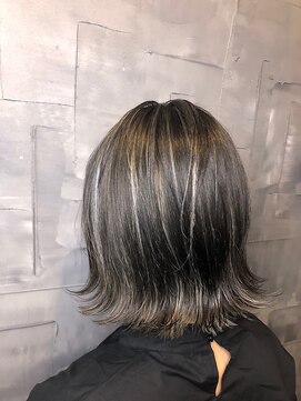 ヘアサロンエム 大宮東口(HAIR SALON M) デザインカラー/厚めバング/ローライト/スリークボブ