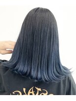 アライブ キチジョウジ(ALIVE Kichijoji) ネイビーくすみブルー×エアタッチバレイヤージュカラー