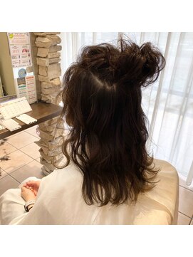 ティエル(Tiele) ハーフアップ団子