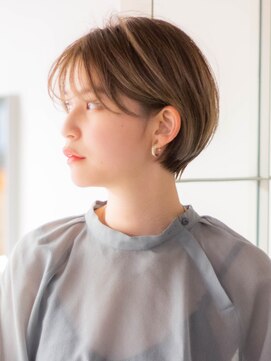 サーカス バイ ビュートリアム 青山(CIRCUS by BEAUTRIUM) マッシュショート20代30代40代大人可愛い暗髪うる艶髪青山表参道