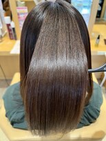 サラ ビューティ サイト 春日(SARA Beauty sight) マイナス１０歳の艶髪へ髪質改善ストレート/上西リキ
