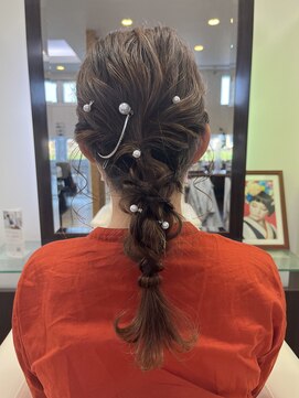 アムズヘアーファム モコモコ編みおろしアレンジ