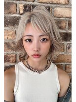 クーエフー(coo et fuu)&nbsp;10代20代30代40代50代 前髪　金髪ひし形ショートボブ