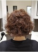 くせ毛/個性派スタイル/ボブスタイル/ブラウンベージュ/艶感