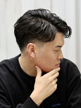 ヨシザワインク プレミアム 横浜 桜木町店(YOSHIZAWA Inc. PREMIUM) 愛され横顔サイドモーションフェザーショートメンズアップバング