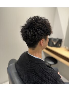 エムエイチザバーバー 本町(MH THE BARBER) ナチュラルツイストパーマ