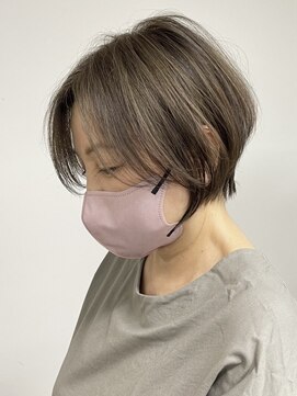 白髪ぼかしハイライト/ショートカット/40代50代/【西長堀駅】