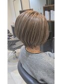 『美シルエット』大人かわいいショートボブ
