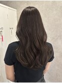 赤みを抑えた透明感オリーブブラウン