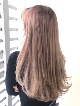 ジーナ 銀座(Zina) 【Zina 銀座】イメチェン毛先パーマ耳かけ×フォギーベージュ