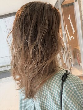 ヘアサロン アプリ(hair salon APPLI) 『 ハイライト×グラデーションカラー☆　ミルクティベージュ 』