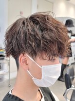 フィフス 原宿(fifth)&nbsp;波巻きツイストスパイラルパーマツーブロック無造作束感マッシュ