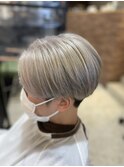 ホワイトカラー×センターパート