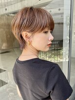 ロビー 表参道(ROBBY)&nbsp;前下がりショート／前髪あり／表参道／30代40代50代