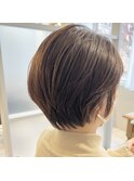 美シルエットショート×ベージュカラー