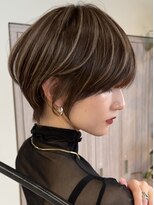 サイン 表参道(SIGN)&nbsp;グレージュハイライトレイヤーカットインナーカラーベージュ